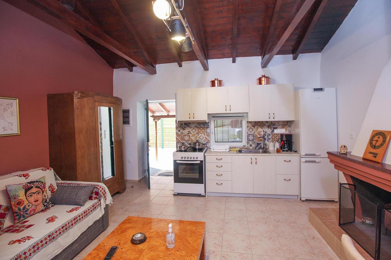 Traditional Guesthouse Asimakis Anifion Екстер'єр фото