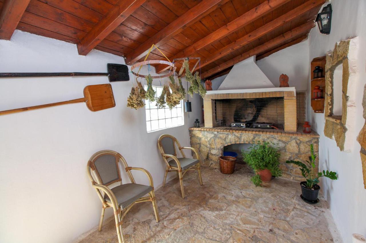 Traditional Guesthouse Asimakis Anifion Екстер'єр фото