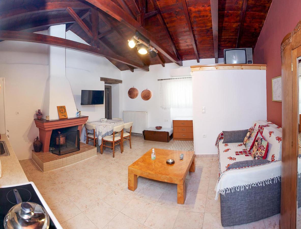 Traditional Guesthouse Asimakis Anifion Екстер'єр фото
